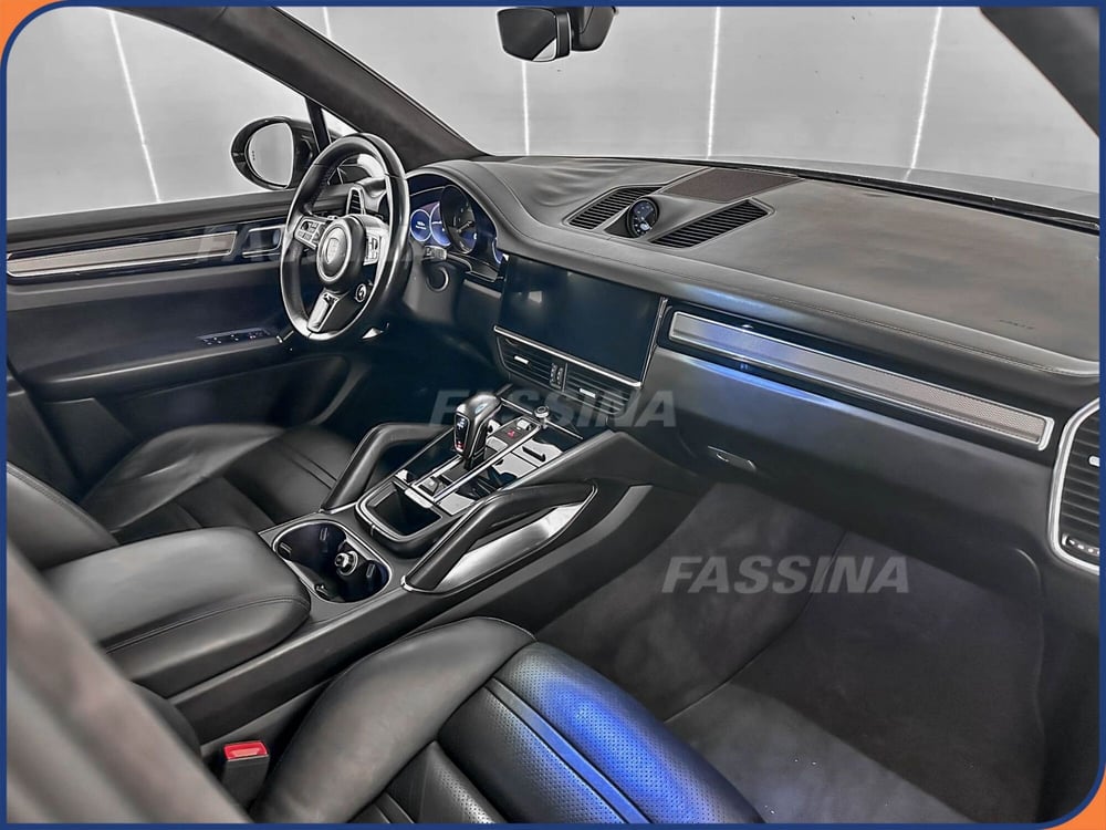 Porsche Cayenne usata a Milano (15)