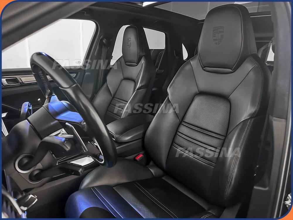 Porsche Cayenne usata a Milano (8)
