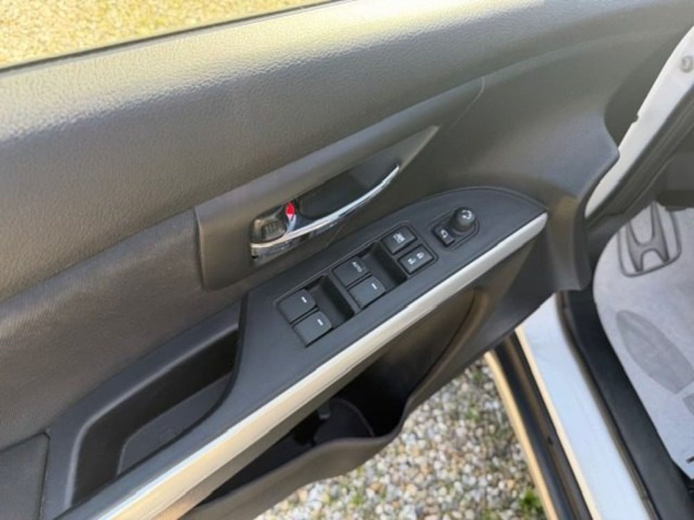 Suzuki S-Cross usata a Prato (10)