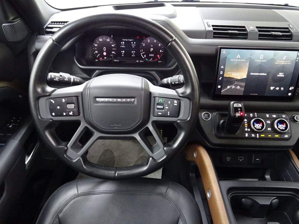 Land Rover Defender usata a Como (10)