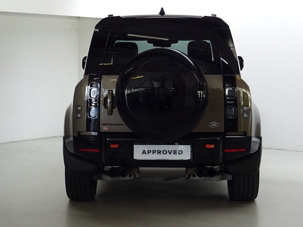 Land Rover Defender usata a Como (7)