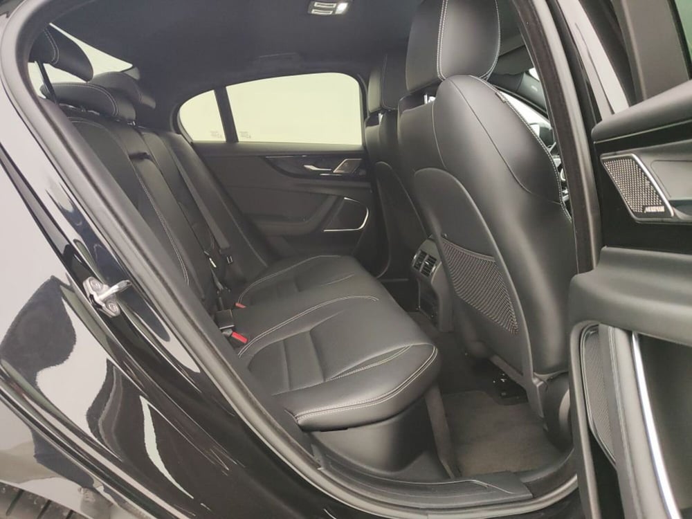 Jaguar XE usata a Ragusa (5)