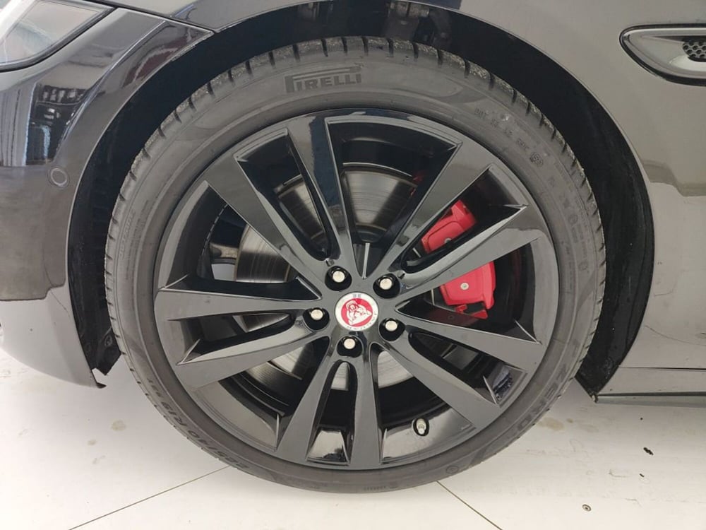 Jaguar XE usata a Ragusa (9)