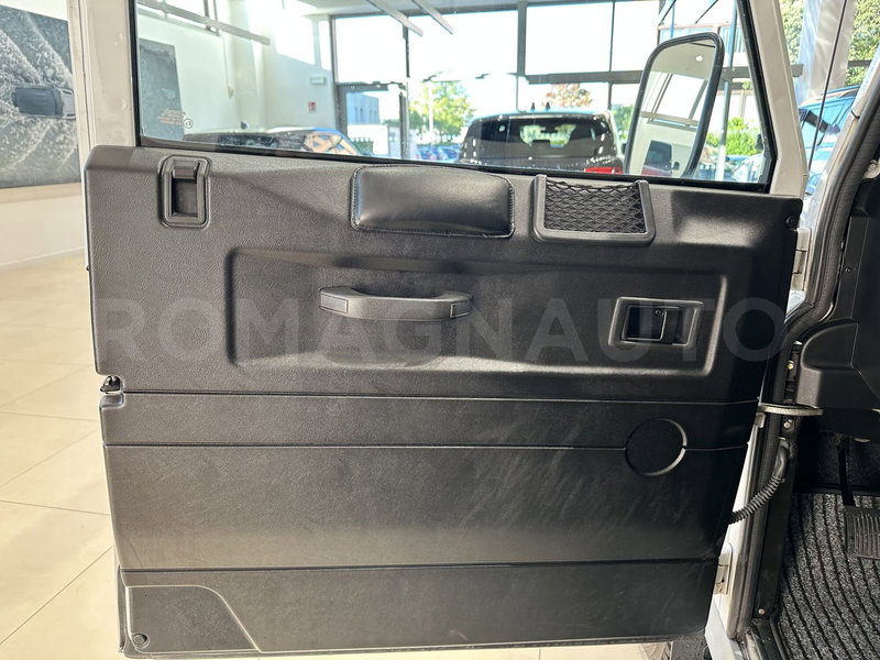 Land Rover Defender usata a Forlì-Cesena (13)