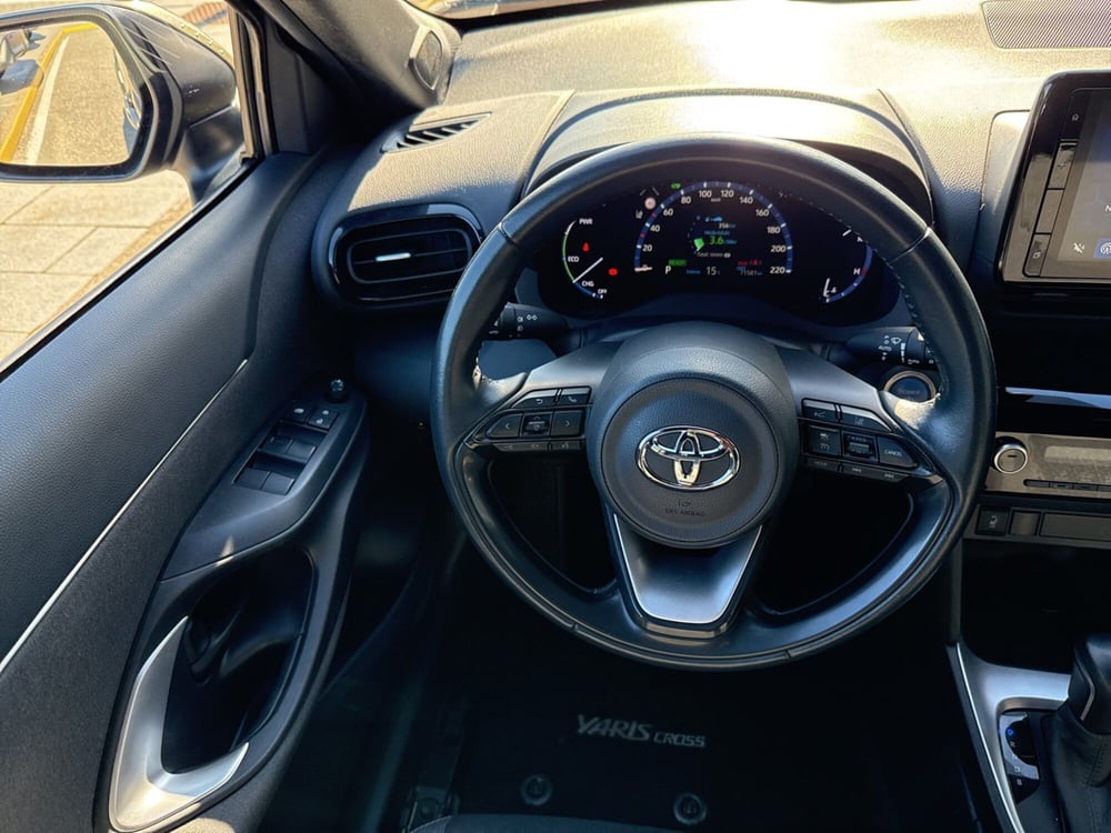 Toyota Yaris Cross nuova a Reggio Calabria (13)