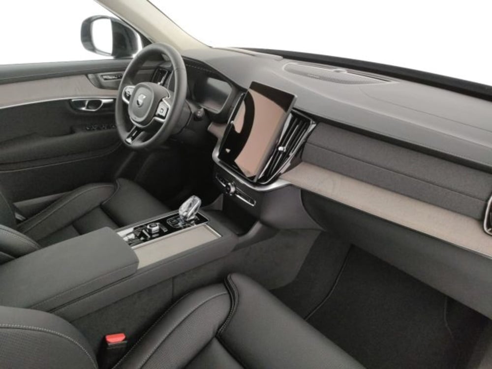 Volvo XC90 nuova a Modena (10)