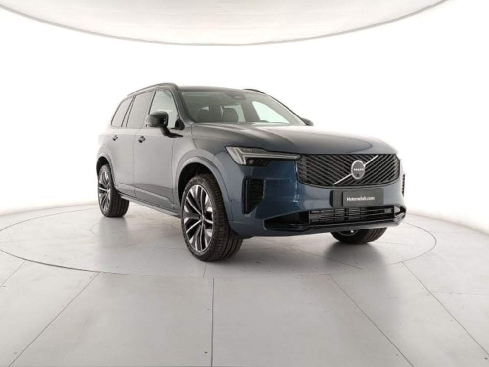 Volvo XC90 nuova a Modena (5)