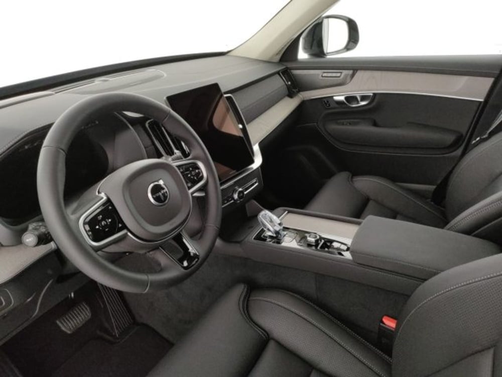 Volvo XC90 nuova a Modena (7)