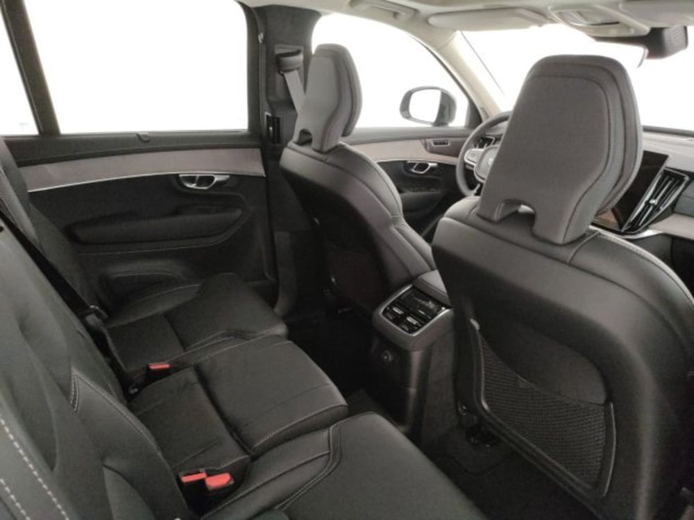 Volvo XC90 nuova a Modena (9)