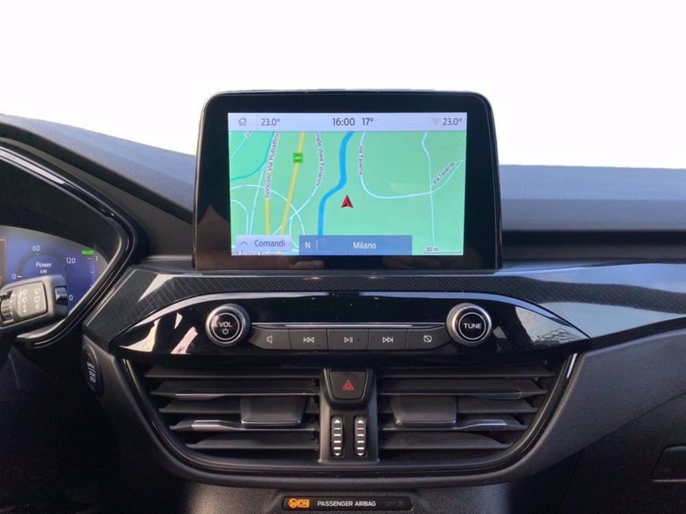 Ford Kuga usata a Milano (14)