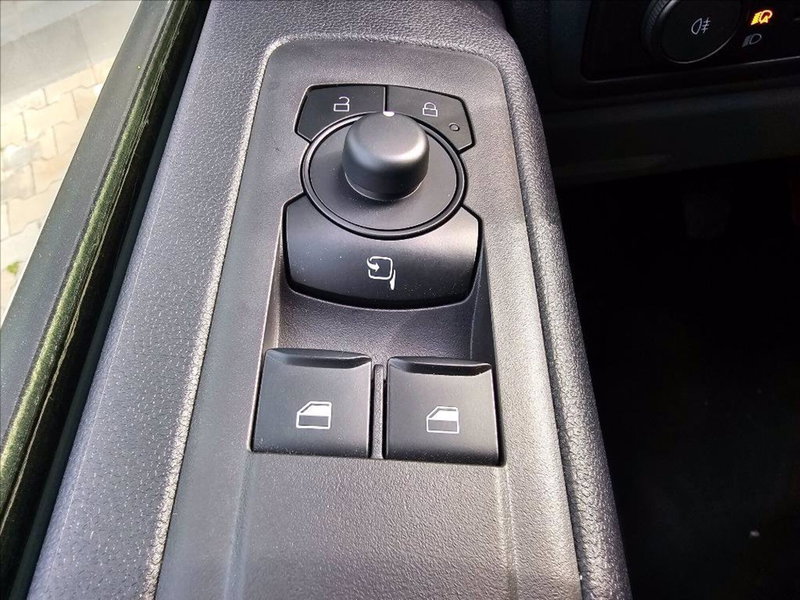 Ford Transit Custom Furgone nuova a Palermo (16)