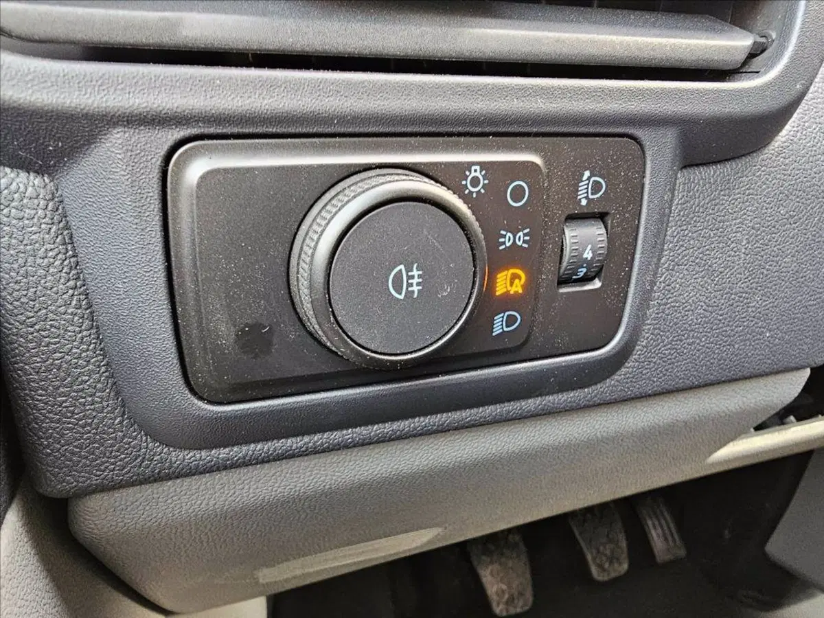 Ford Transit Custom Furgone nuova a Palermo (17)