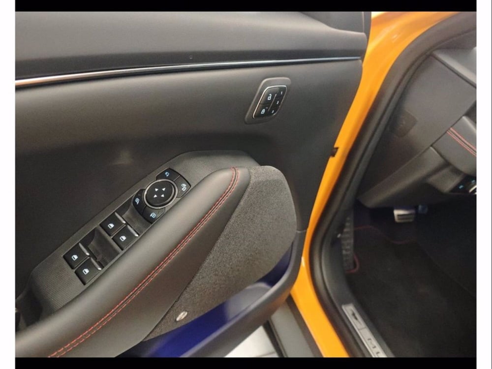 Ford Mustang Mach-E nuova a Catania (13)