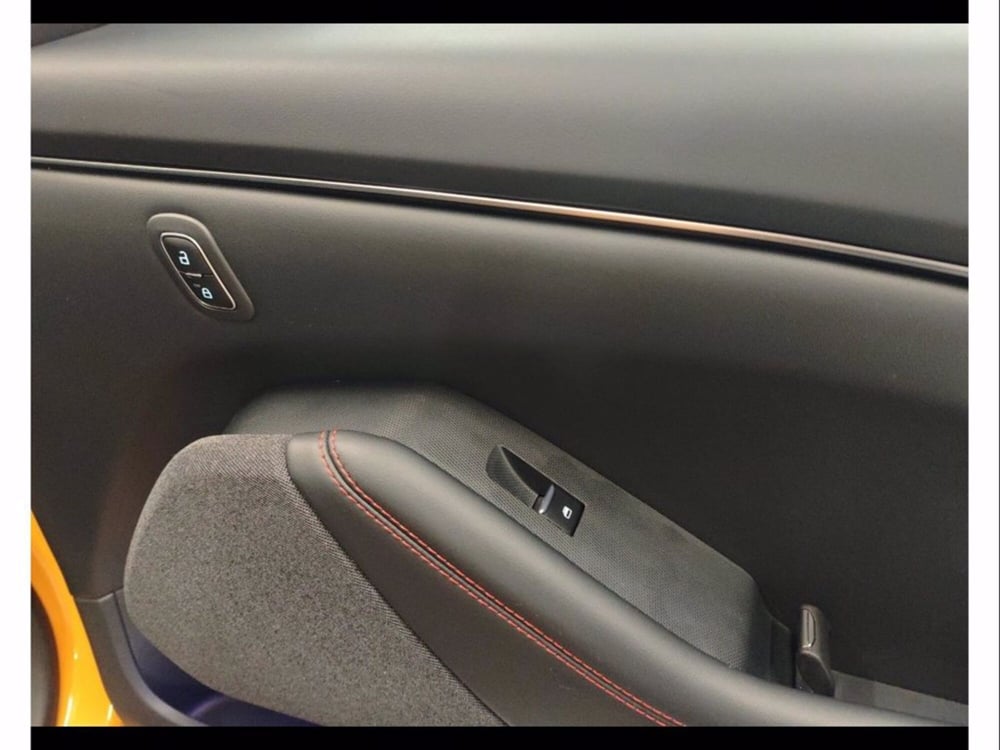 Ford Mustang Mach-E nuova a Catania (15)