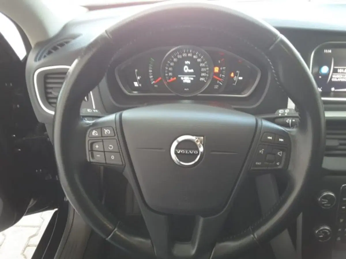 Volvo V40 usata a Firenze (7)