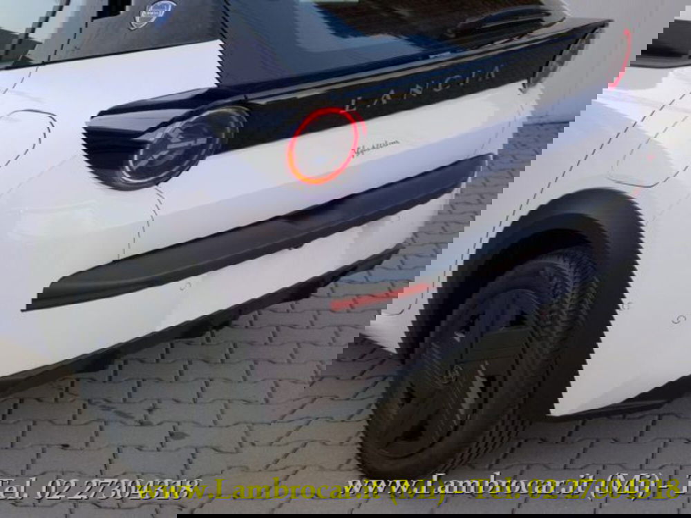 Lancia Ypsilon nuova a Milano (12)
