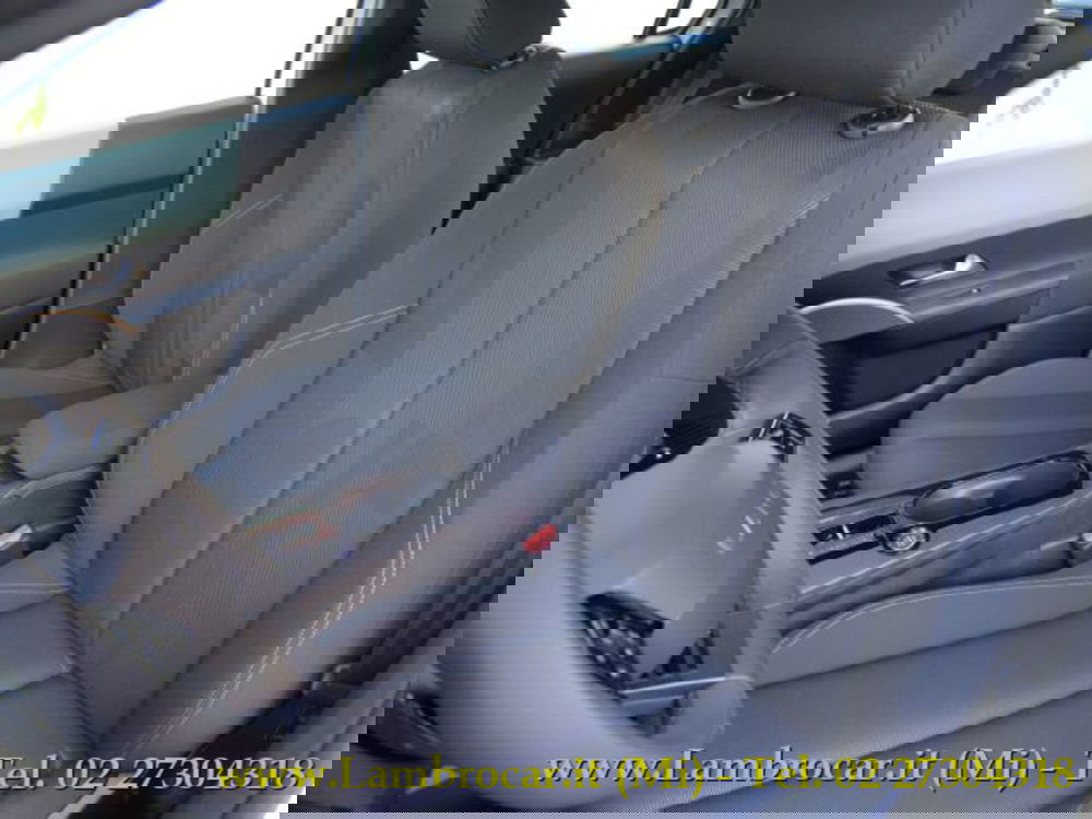 Lancia Ypsilon nuova a Milano (4)