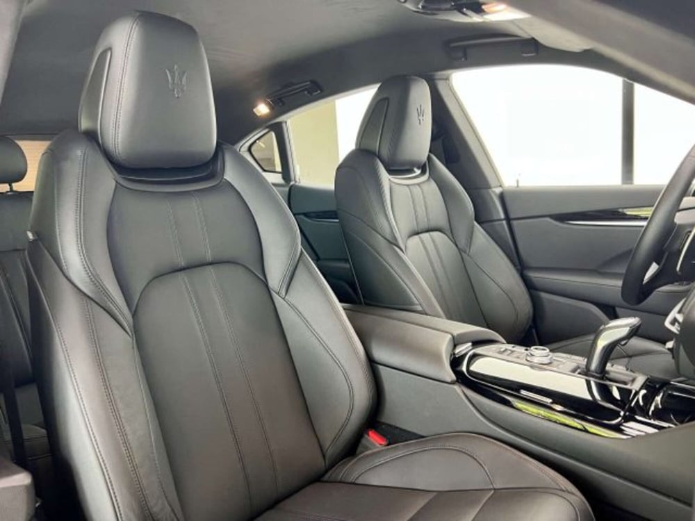 Maserati Levante usata a Torino (11)