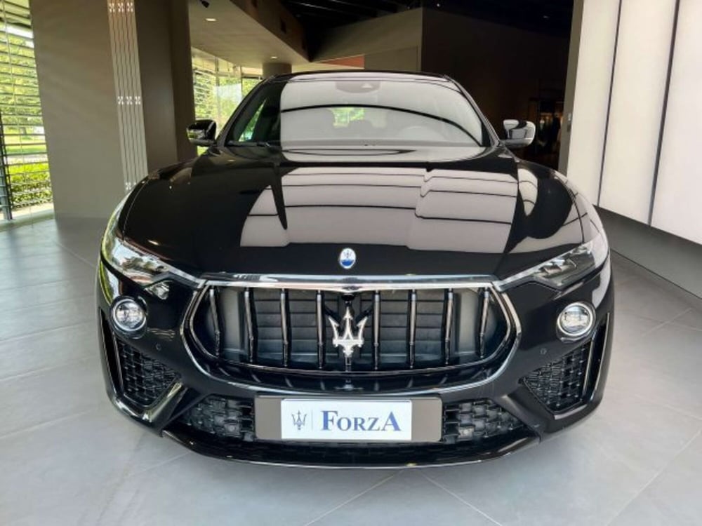 Maserati Levante usata a Torino (2)