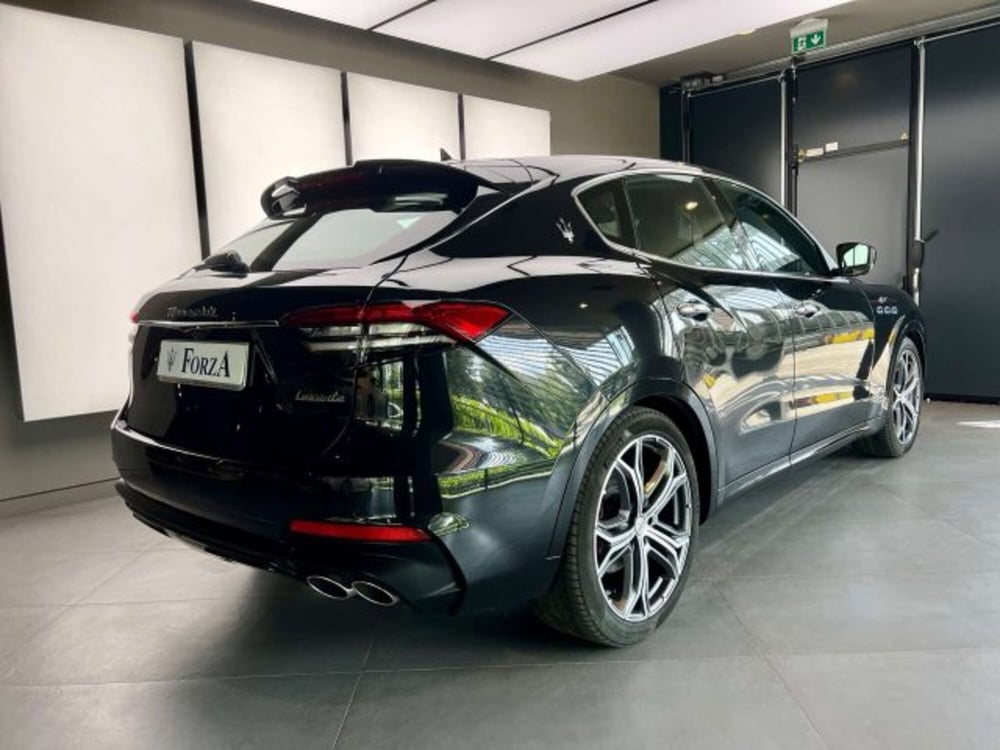 Maserati Levante usata a Torino (8)