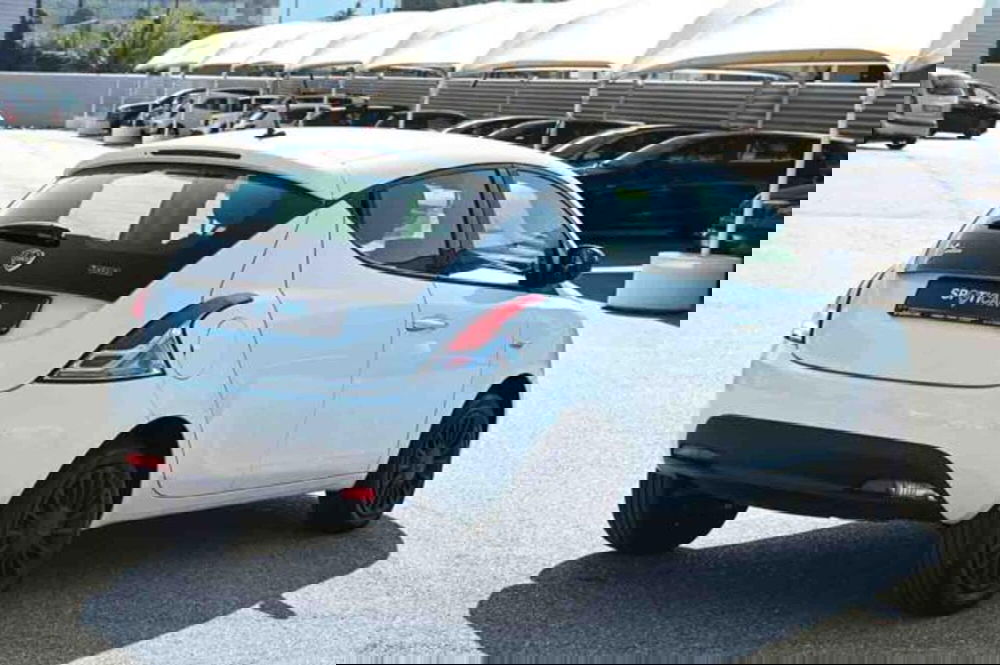 Lancia Ypsilon usata a Torino (3)