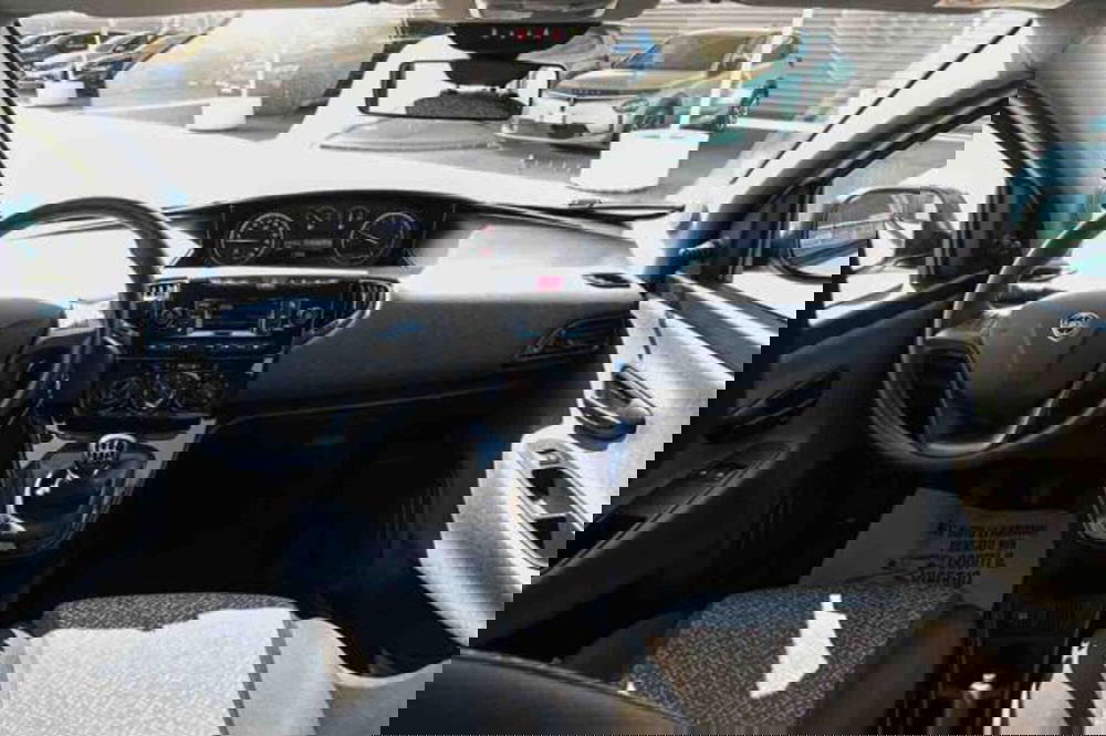 Lancia Ypsilon usata a Torino (7)
