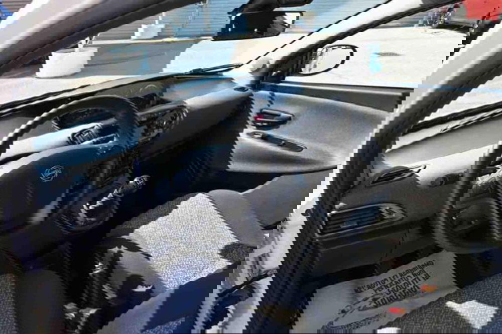Lancia Ypsilon usata a Torino (8)