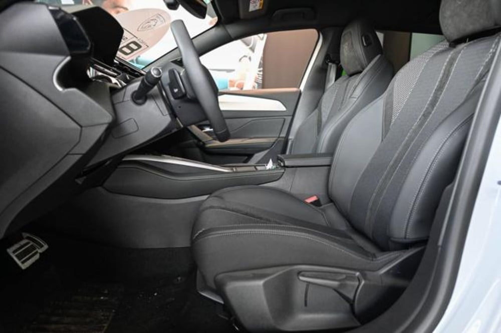 Peugeot 308 SW nuova a Torino (13)