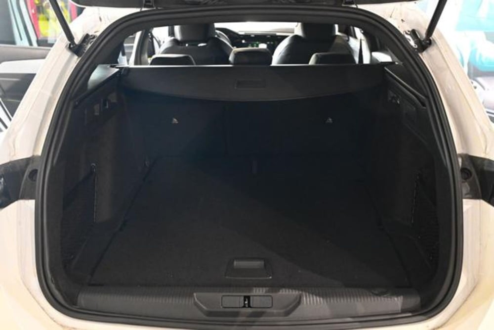Peugeot 308 SW nuova a Torino (8)