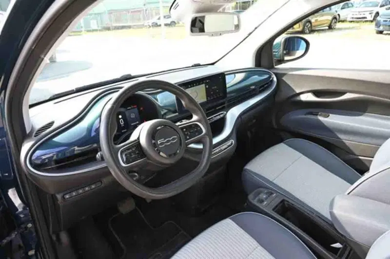 Fiat 500e usata a Torino (12)