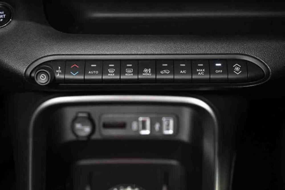 Jeep Avenger usata a Torino (15)