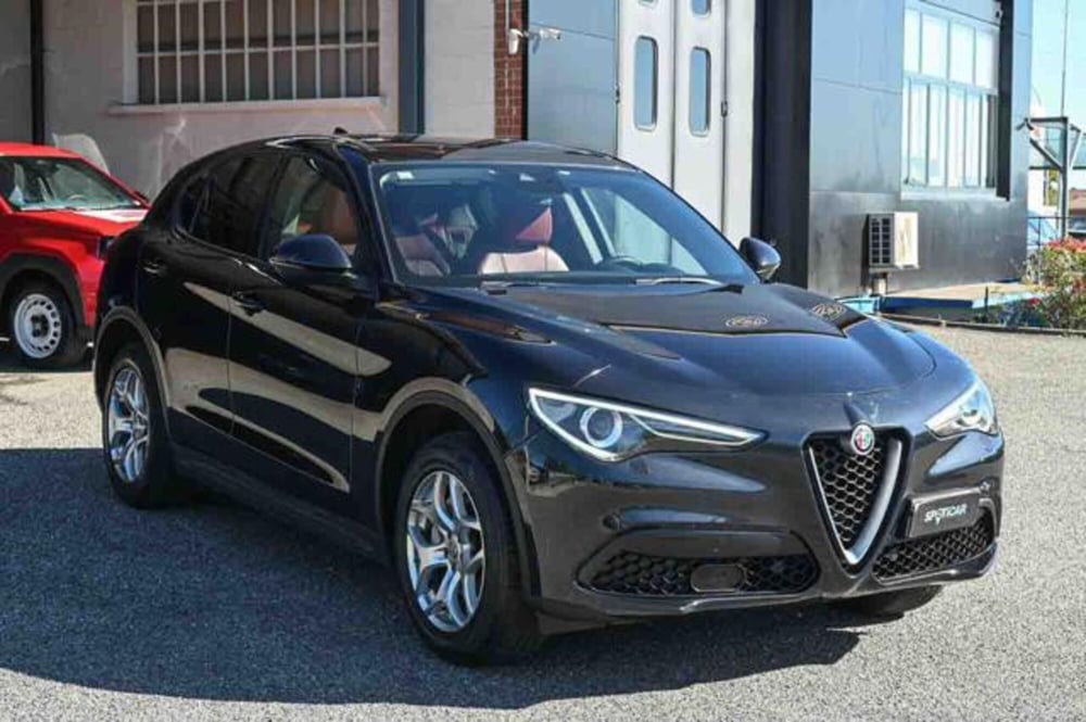 Alfa Romeo Stelvio usata a Torino (3)