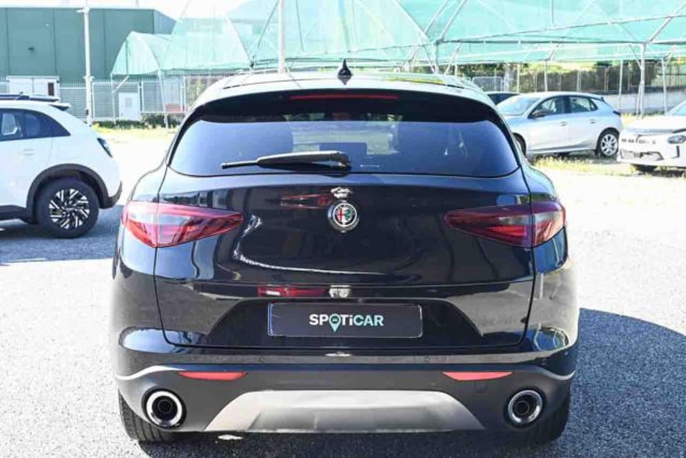 Alfa Romeo Stelvio usata a Torino (6)