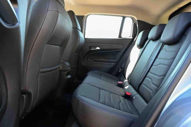 Jeep Avenger nuova a Torino (15)