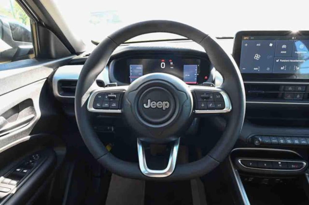 Jeep Avenger nuova a Torino (16)