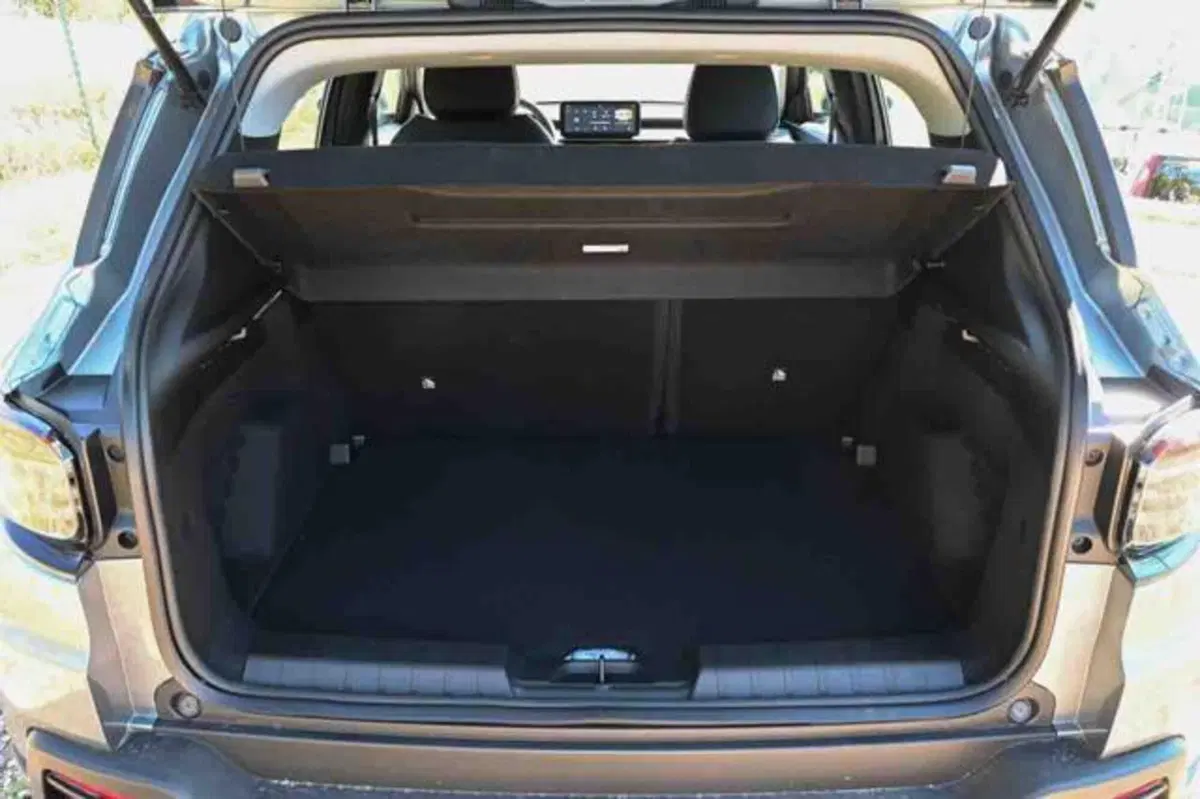 Jeep Avenger nuova a Torino (9)