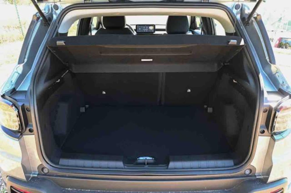 Jeep Avenger nuova a Torino (9)