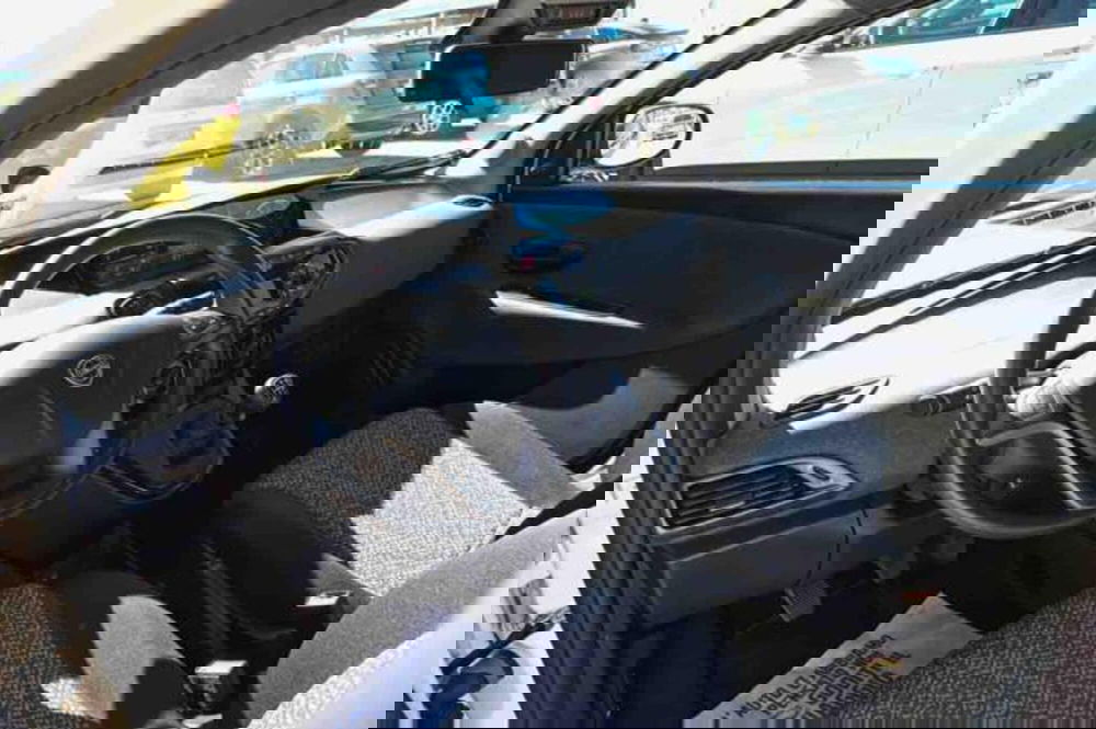 Lancia Ypsilon usata a Torino (12)