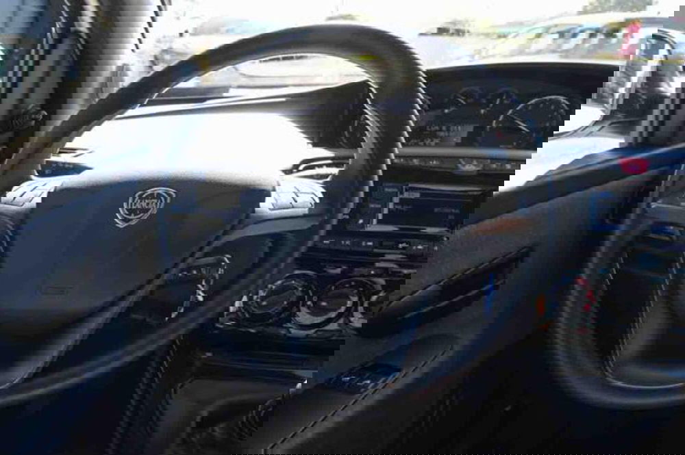 Lancia Ypsilon usata a Torino (16)