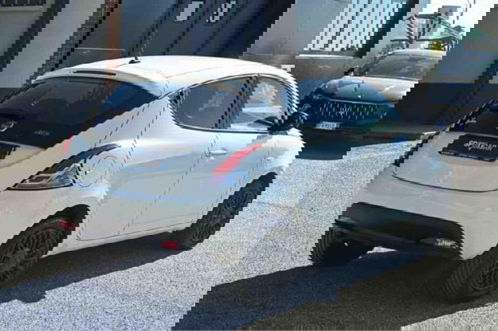 Lancia Ypsilon usata a Torino (5)