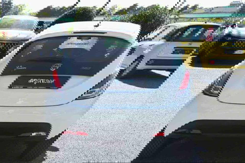 Lancia Ypsilon usata a Torino (6)