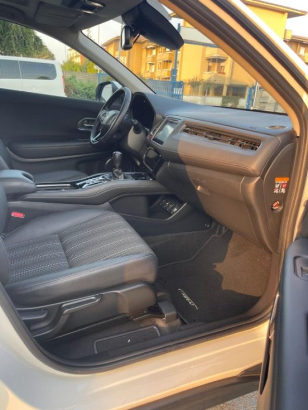 Honda HR-V usata a Novara (13)