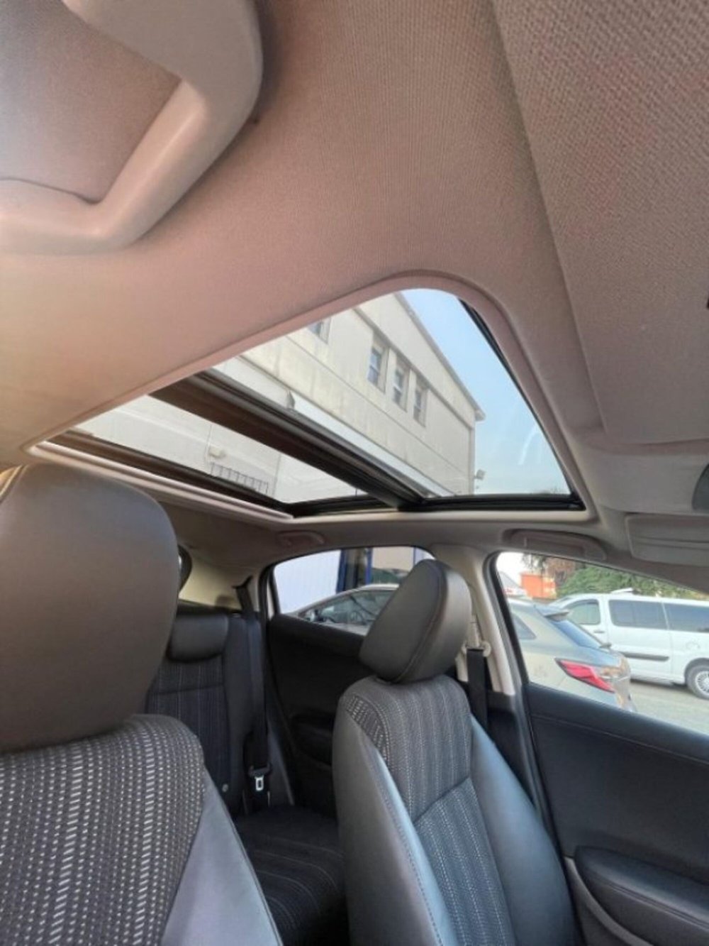 Honda HR-V usata a Novara (19)