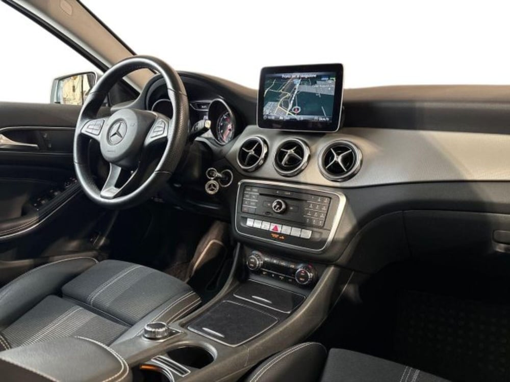 Mercedes-Benz GLA SUV usata a Bologna (15)