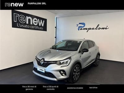 Renault Captur Plug-in Hybrid E-Tech 160 CV Techno del 2022 usata a Siena