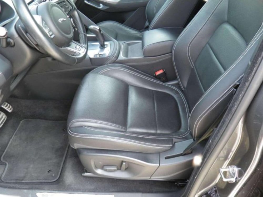 Jaguar E-Pace usata a Siena (15)