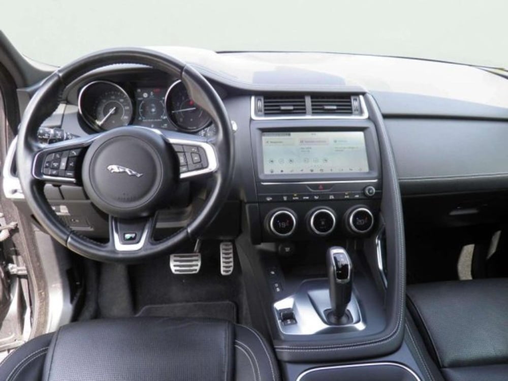 Jaguar E-Pace usata a Siena (20)