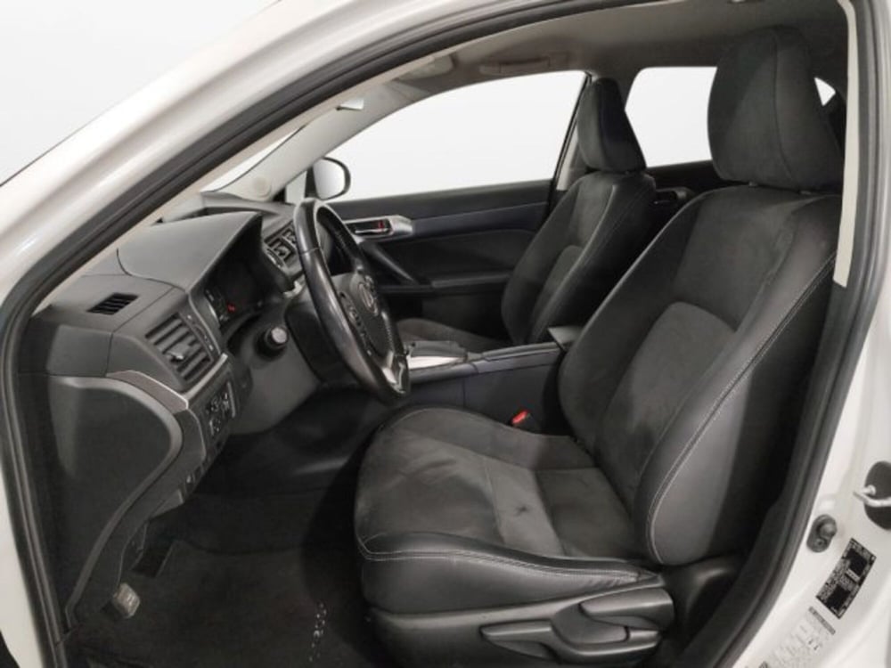 Lexus CT usata a Modena (11)