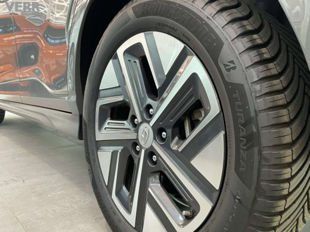 Hyundai Kona usata a Milano (10)