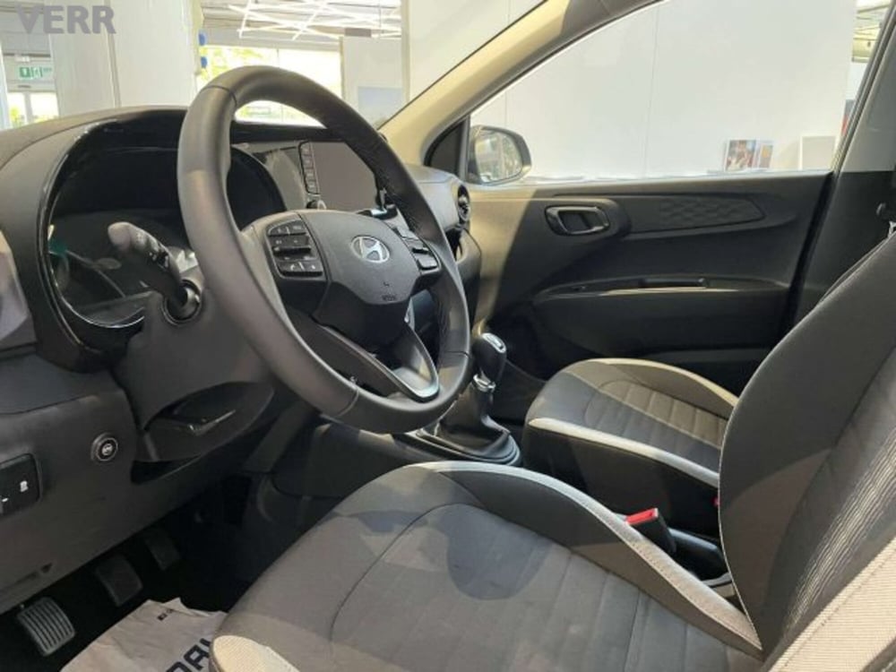 Hyundai i10 nuova a Milano (12)